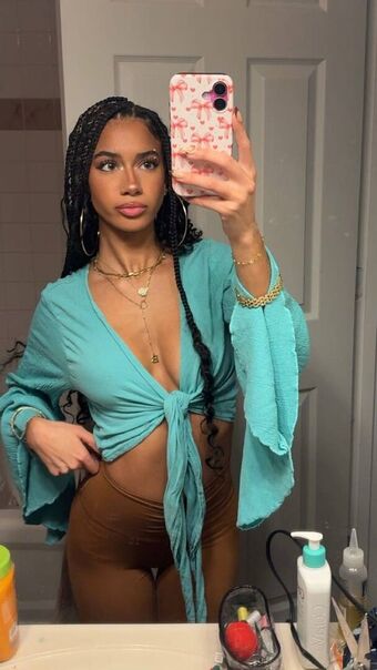 Piper Darville Nude Leaks OnlyFans Photo 1