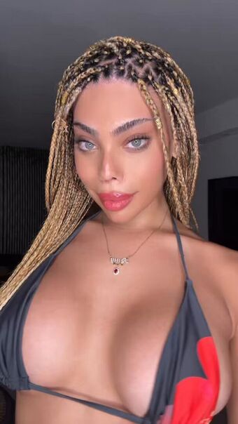 Romy Abergel Nude Leaks OnlyFans Photo 5