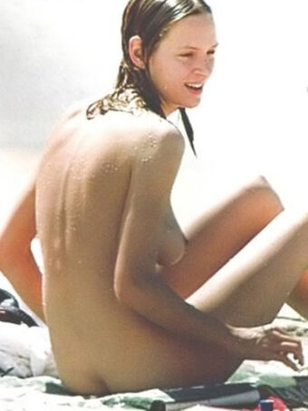 Uma Thurman Nude Leaks OnlyFans Photo 18
