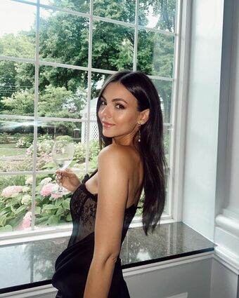 Victoria Justice Nude Leaks OnlyFans Photo 3