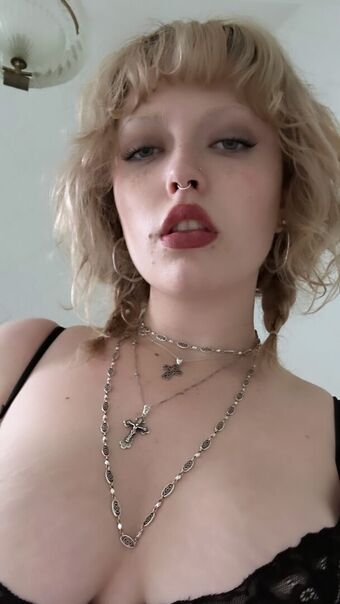 Violet Grohl Nude Leaks OnlyFans Photo 6