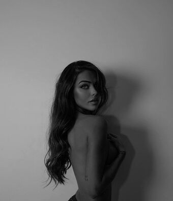 Violeta Mangriñán Nude Leaks OnlyFans Photo 14