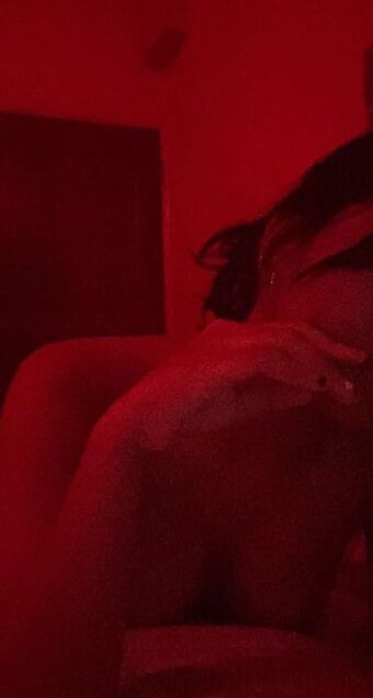 Weiiwenlim Nude Leaks OnlyFans Photo 2