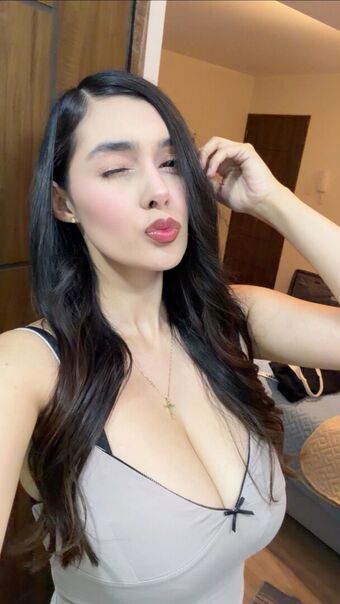 Yasi Alba Nude Leaks OnlyFans Photo 23