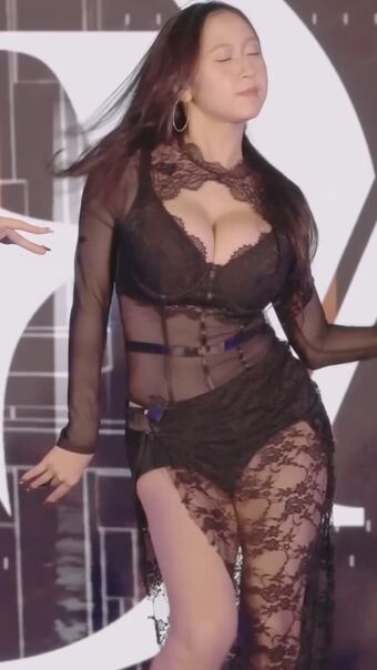 yiluo2617_ Nude Leaks OnlyFans Photo 3