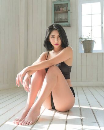 Yoon Cherry Nude Leaks OnlyFans Photo 10