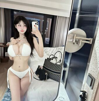 yunaxes_ Nude Leaks OnlyFans Photo 9