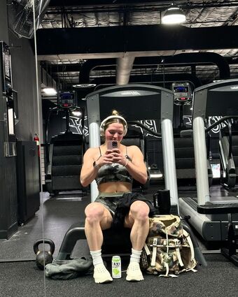 Addison Shields Nude Leaks OnlyFans Photo 1