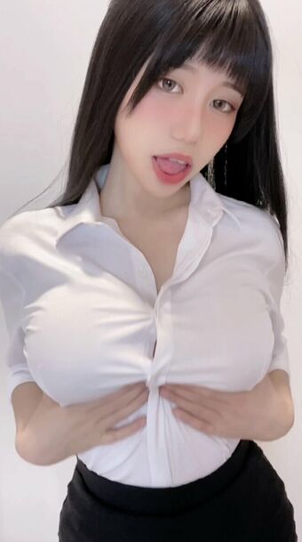 Ain Nguyen Nude Leaks OnlyFans Photo 119