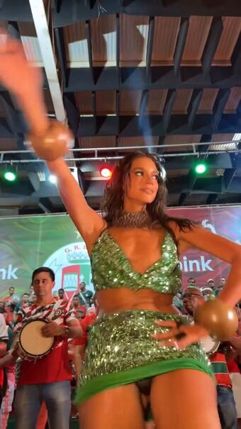 Alane Dias Nude Leaks OnlyFans Photo 134