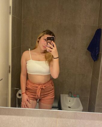 almaapodio Nude Leaks OnlyFans Photo 1