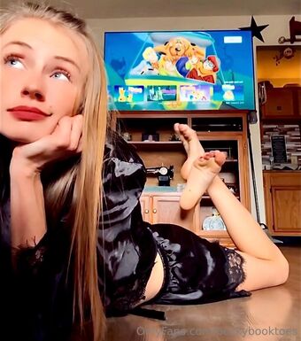 beckybooktoes Nude Leaks OnlyFans Photo 19