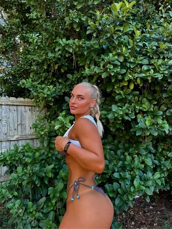 Beth Grotelueschen Nude Leaks OnlyFans Photo 25