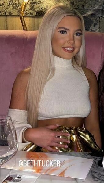 Beth Tucker Nude Leaks OnlyFans Photo 96