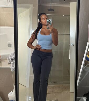 Bianca Recidocruz Nude Leaks OnlyFans Photo 1