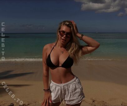 celinajoyy Nude Leaks OnlyFans Photo 30