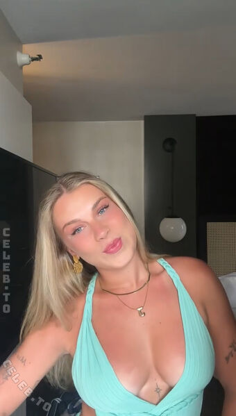 celinajoyy Nude Leaks OnlyFans Photo 39