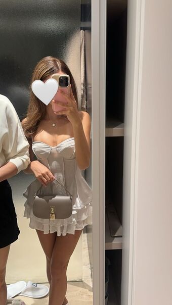 diana.zri Nude Leaks OnlyFans Photo 22