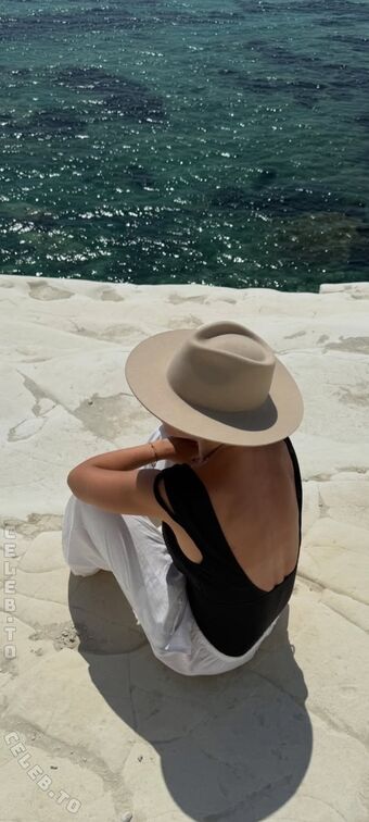 Dominique Boniecki Nude Leaks OnlyFans Photo 17