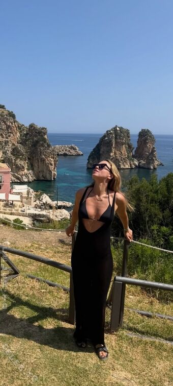 Dominique Boniecki Nude Leaks OnlyFans Photo 18