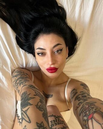 florkarbonniari Nude Leaks OnlyFans  – Leaked Models