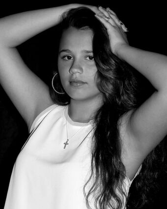 Gabby Barrett Nude Leaks OnlyFans Photo 9