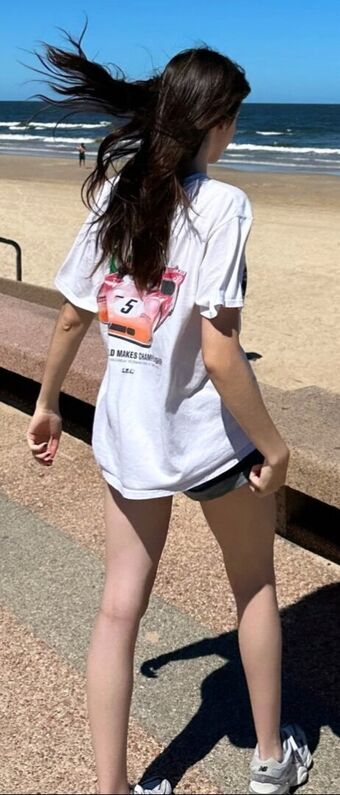 Gabriela Bee Nude Leaks OnlyFans Photo 183