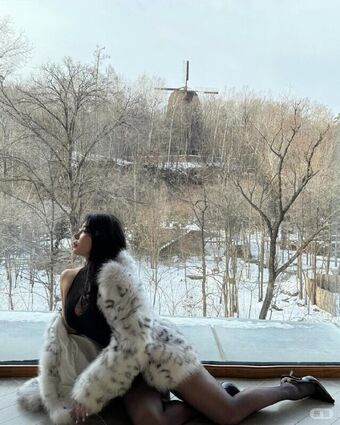 Hitomi Songyuxin Nude Leaks OnlyFans Photo 138