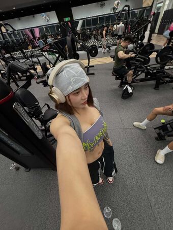 Hitomi Songyuxin Nude Leaks OnlyFans Photo 143