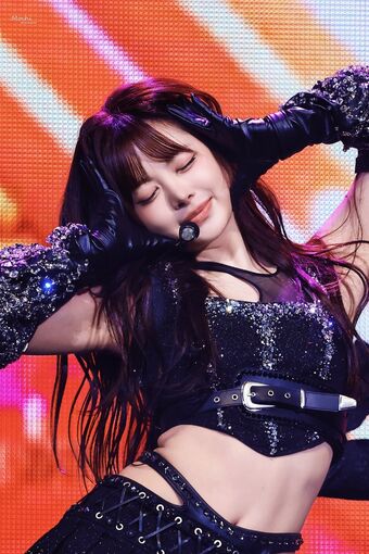 Hong Eunchae 홍은채 | LESSERAFIM Nude Leaks OnlyFans Photo 4