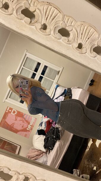 sarahszzzzz Nude Leaks OnlyFans Photo 1