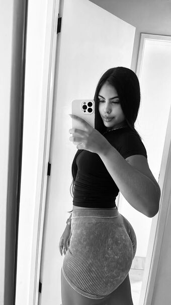 Isadora Nobrega Nude Leaks OnlyFans Photo 21