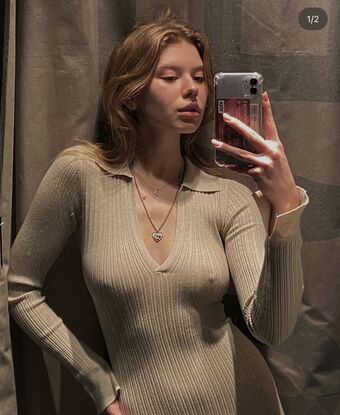 Julia Artemova Nude Leaks OnlyFans Photo 1