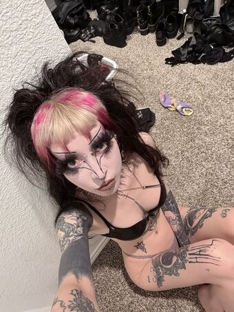 Kayleigh Kadaverous Nude Leaks OnlyFans Photo 7