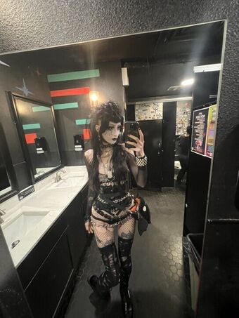 Kayleigh Kadaverous Nude Leaks OnlyFans Photo 12