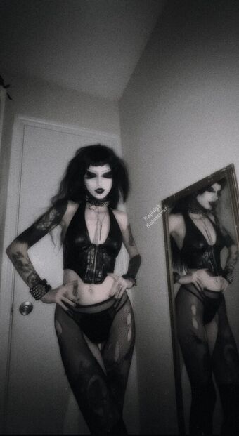 Kayleigh Kadaverous Nude Leaks OnlyFans Photo 10