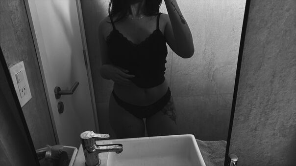 kiaratorrent Nude Leaks OnlyFans Photo 2