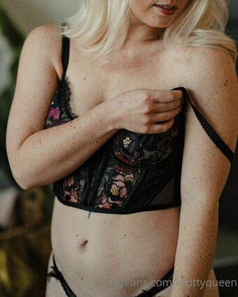 Kitty Queen Nude Leaks OnlyFans Photo 16