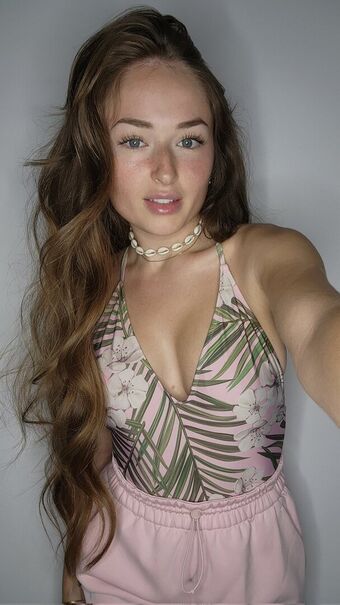 Laurence Drouin Nude Leaks OnlyFans Photo 10