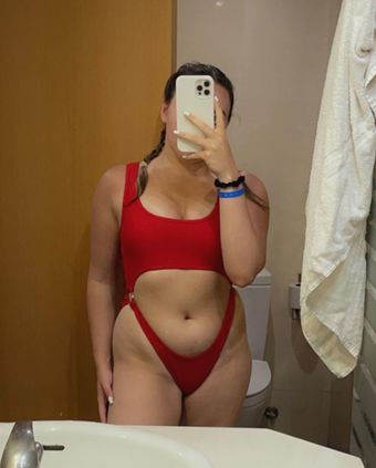 Leah Reuben Nude Leaks OnlyFans Photo 17