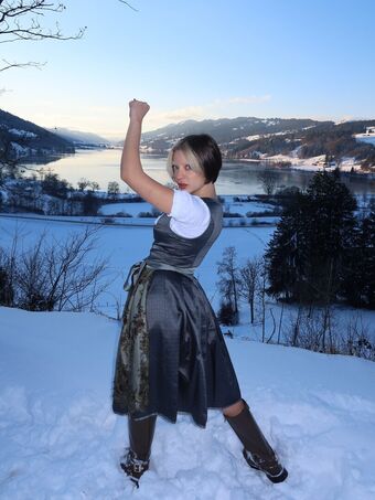 Leyla Afshonkar Nude Leaks OnlyFans Photo 1