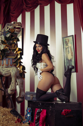 Lisa Mancini Nude Leaks OnlyFans Photo 152