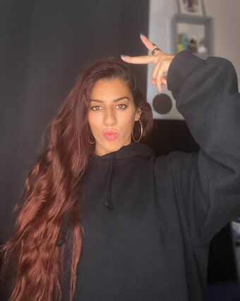 Lisa Zimouche Nude Leaks OnlyFans Photo 21