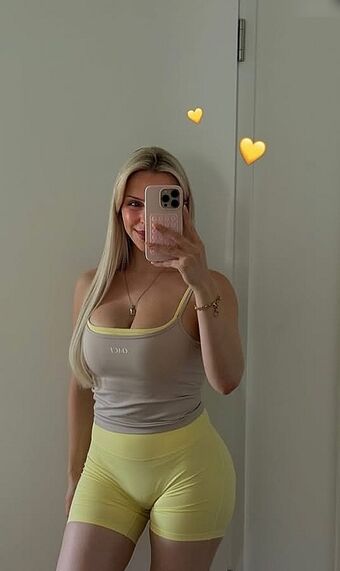 Lucia Leona Nude Leaks OnlyFans Photo 30