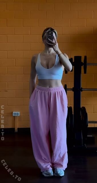 Lucia Leona Nude Leaks OnlyFans Photo 36