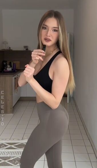 Luciaa.hln Nude Leaks OnlyFans Photo 16