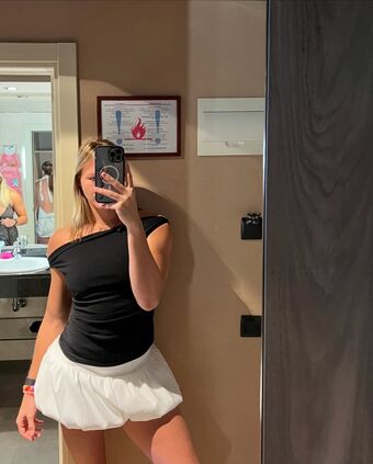 Maddison Levi Nude Leaks OnlyFans Photo 12