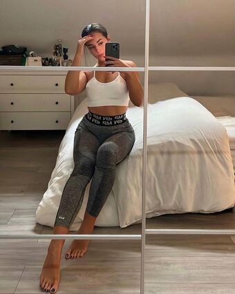 Marine Antoine Nude Leaks OnlyFans Photo 3