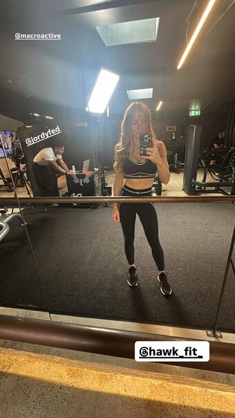 mina_starsiak_hawk Nude Leaks OnlyFans Photo 2