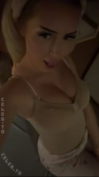 Nadia Offenbach Nude Leaks OnlyFans Photo 31